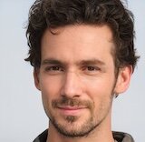 Lukas M.